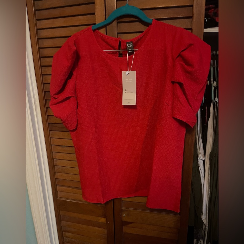 Emery Rose puffy cap sleeve top NWT size 0xl